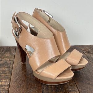 Michael Kors Women's 7.5 Carla Leather Platform Heels Tan Wide Buckle Brown Nude